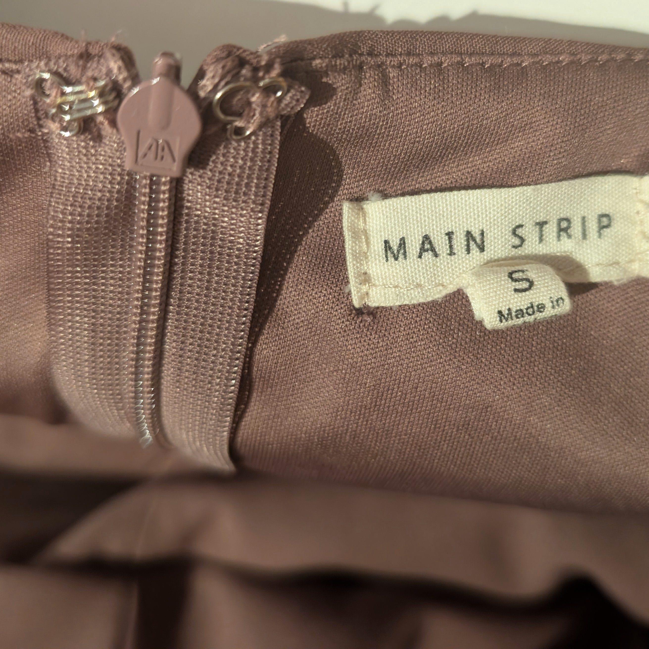 Main Strip Mauve Pink Skirt With Back Zipper